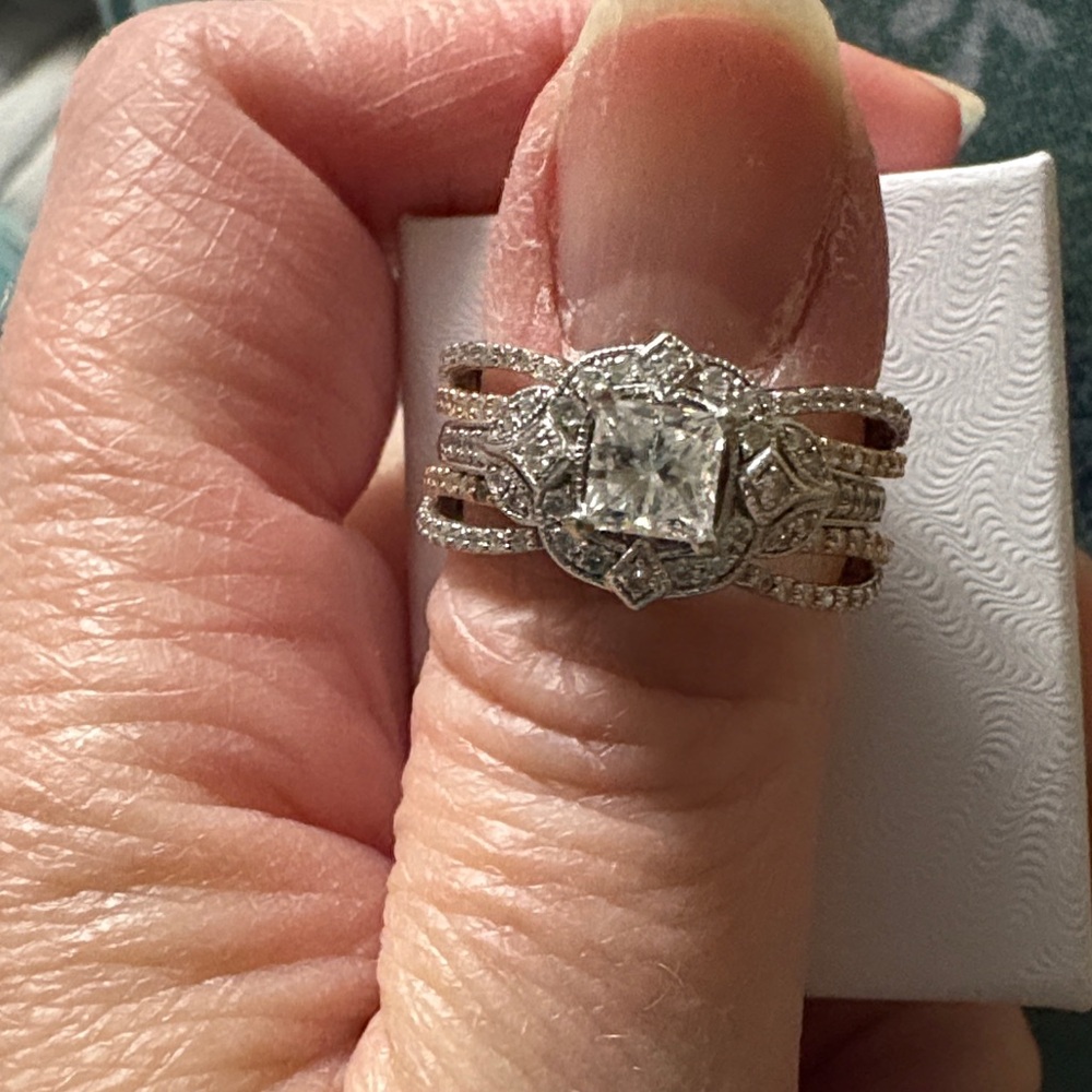 Gorgeous 14k two tone white & rose gold wedding set.